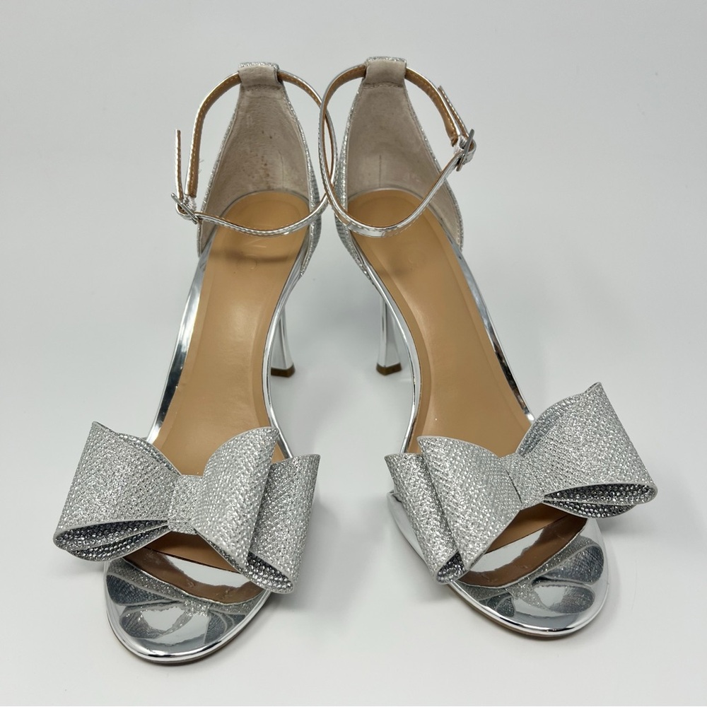 INC Bow Dress Sandals
Size 9.5 - Picture 2 of 7